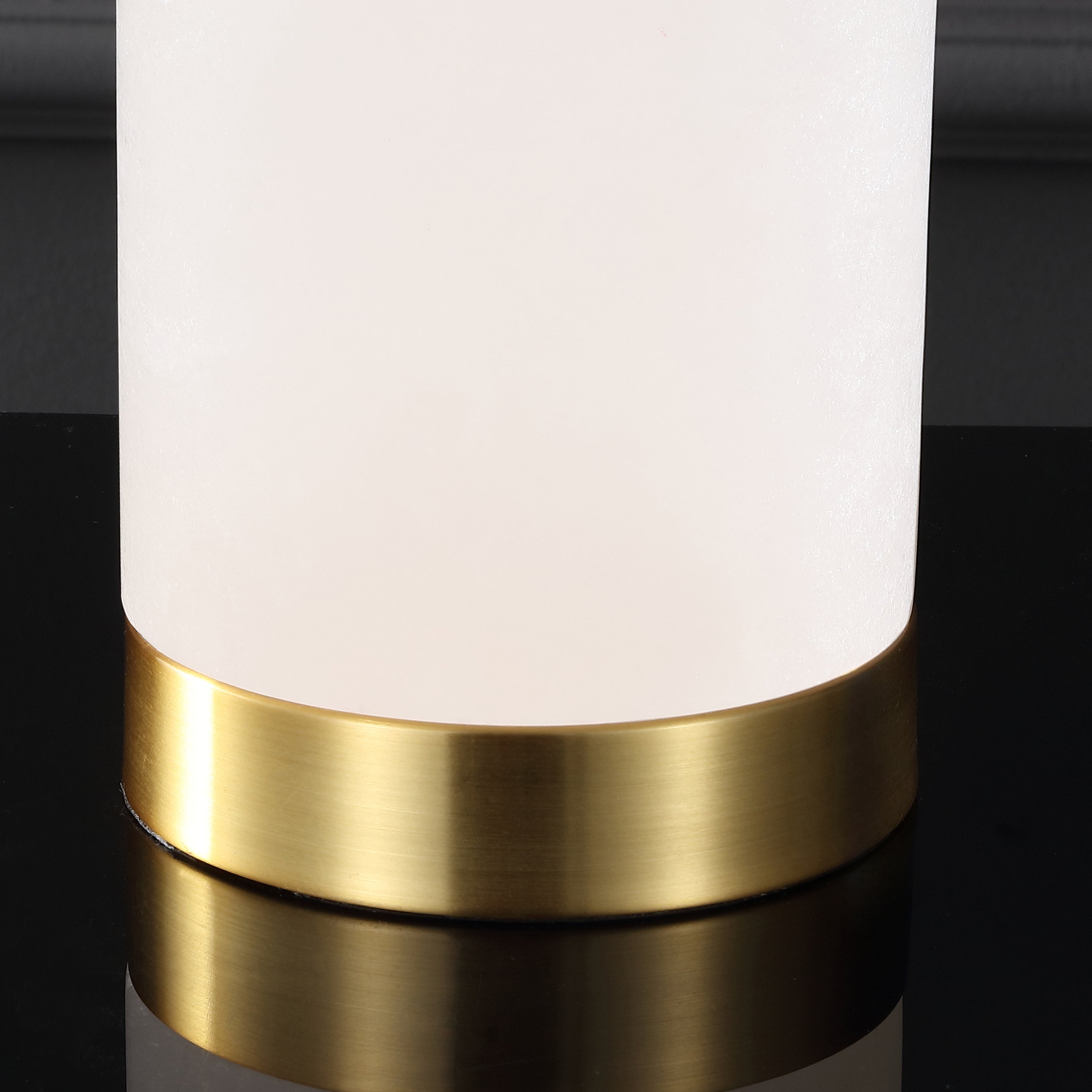 IZABLE ALABASTER-TISCH LAMPE